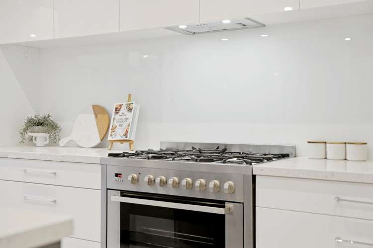 16 Darion Drive Flat Bush_11
