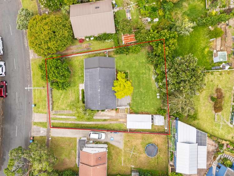 64 McCullough Avenue Three Kings_13