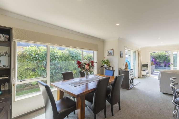 145 Milne Drive Paraparaumu_5