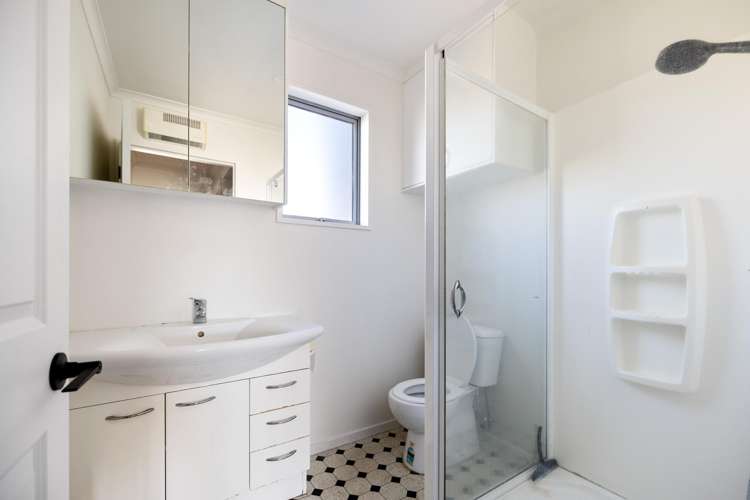 10 Thackers Quay Woolston_17