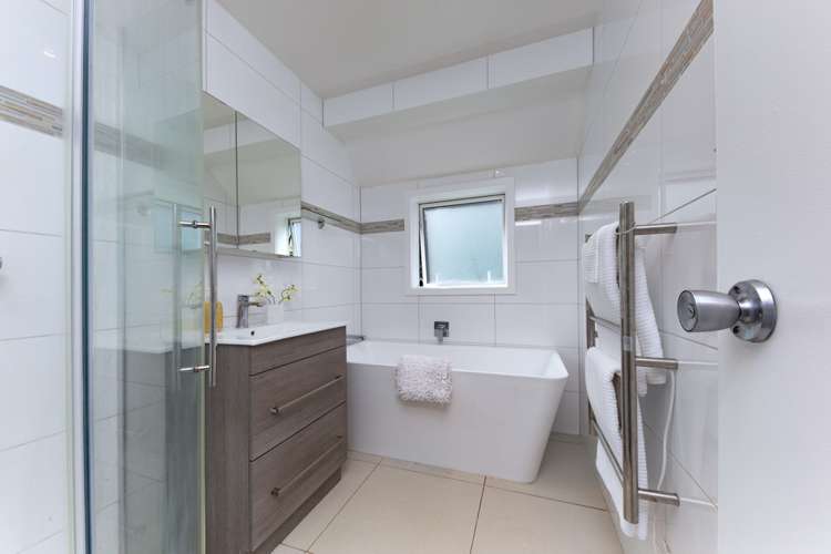 2/8 Matiere Road Onehunga_11