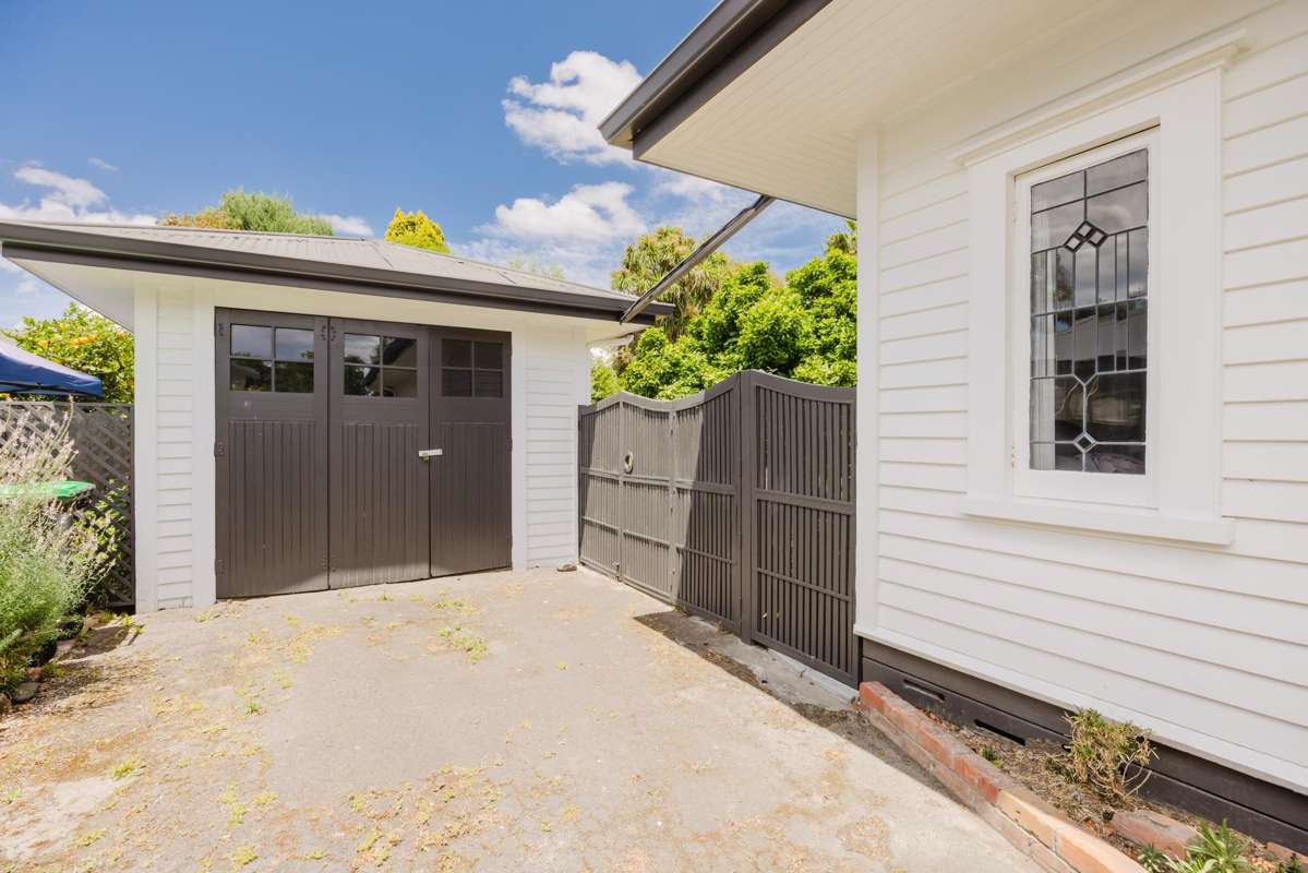 627 Nelson Street North_1