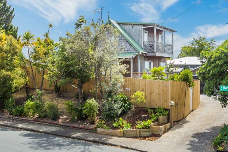 2/223 Rangatira Road Beach Haven_6