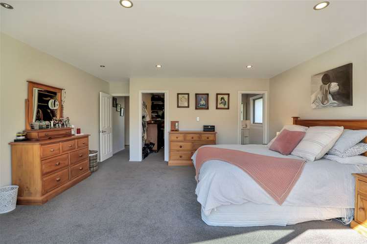 4 Country Place Allenton_14