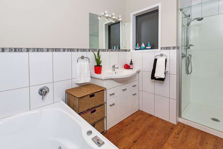 8 Mcainch Place Kamo_17