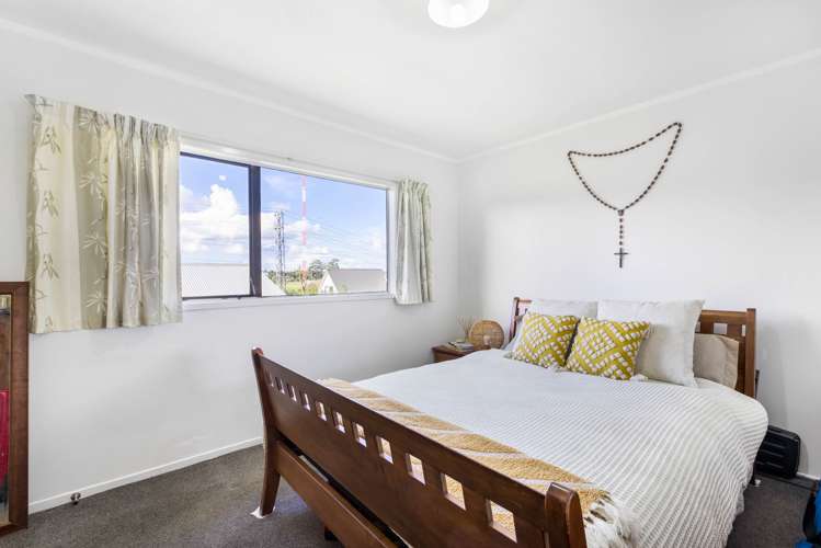 1/296a Triangle Road Massey_7