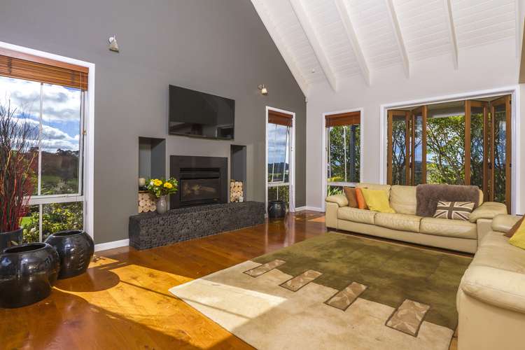 161 Lloyd Road Riverhead_10