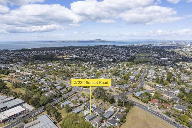 2/234 Sunset Road Windsor Park_3