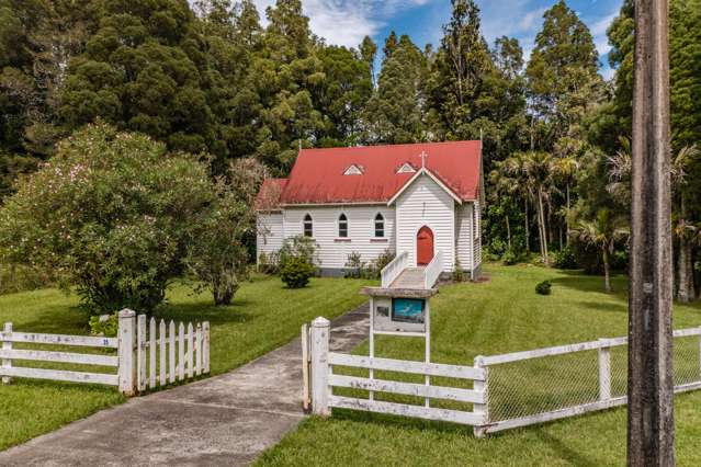 35 Takahue Saddle Road Broadwood_1