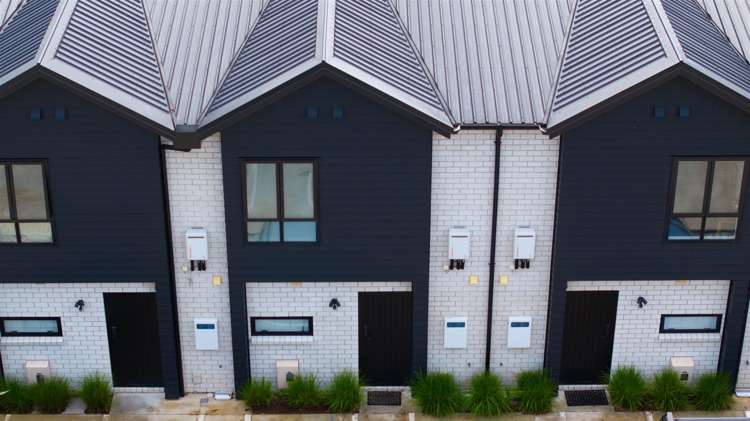 10/14 Ruakiwi Road Hamilton Lake_12