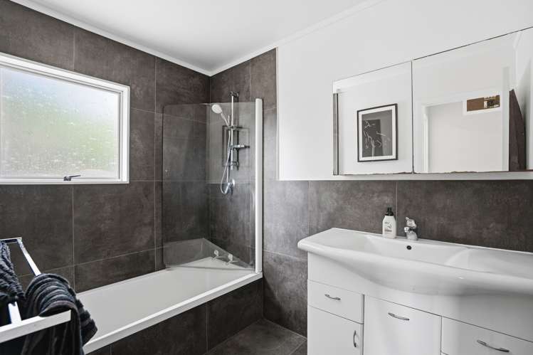 11A Mariposa Place Te Kamo_13