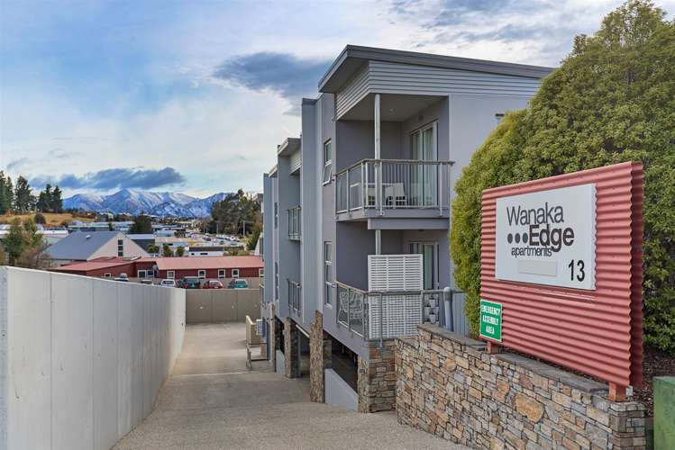 15/13 Plantation Road Wanaka_11