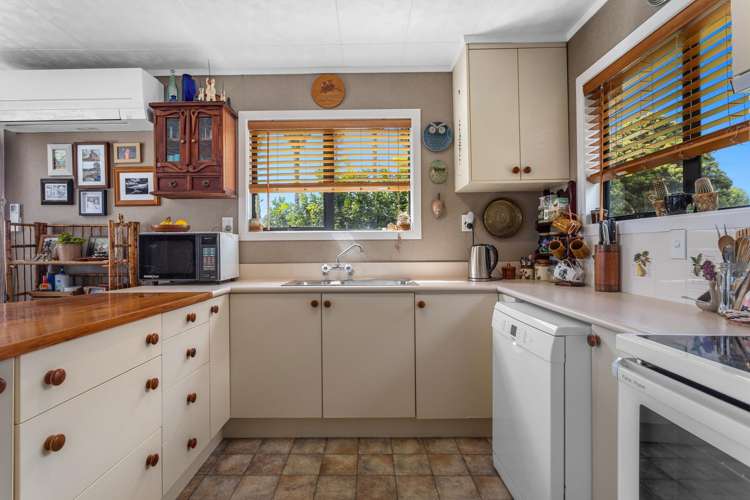 8366 State Highway 35 Whanarua Bay_12