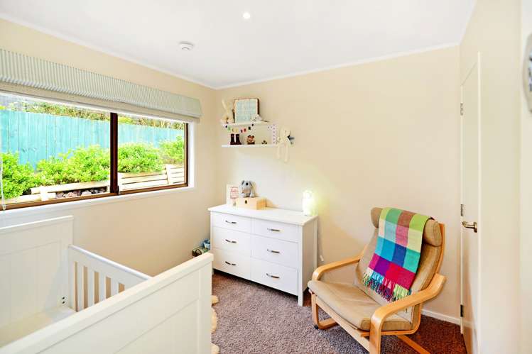 13 Oruamo Place Beach Haven_10