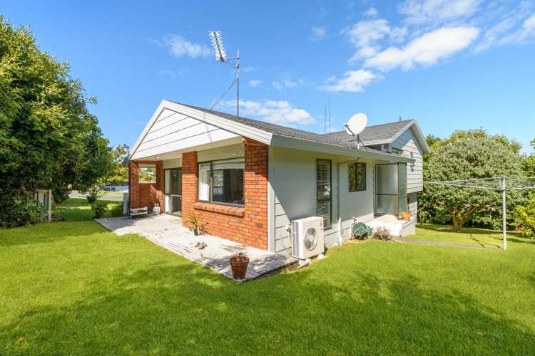 12 Sylvania Drive Matua_12