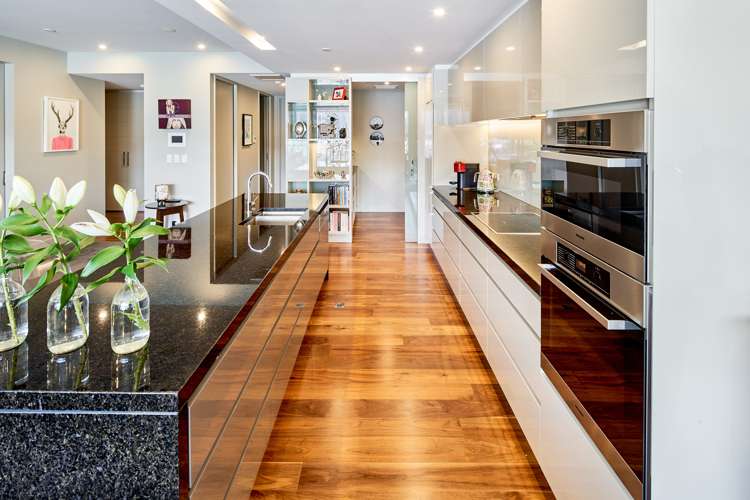 2b/3 Clyde Quay Wharf Te Aro_8