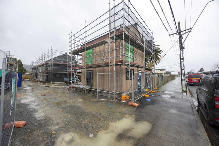 82 Ararino Street_0