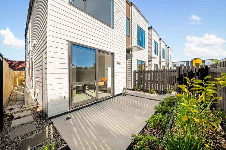 3 Isabella Lane Henderson_16