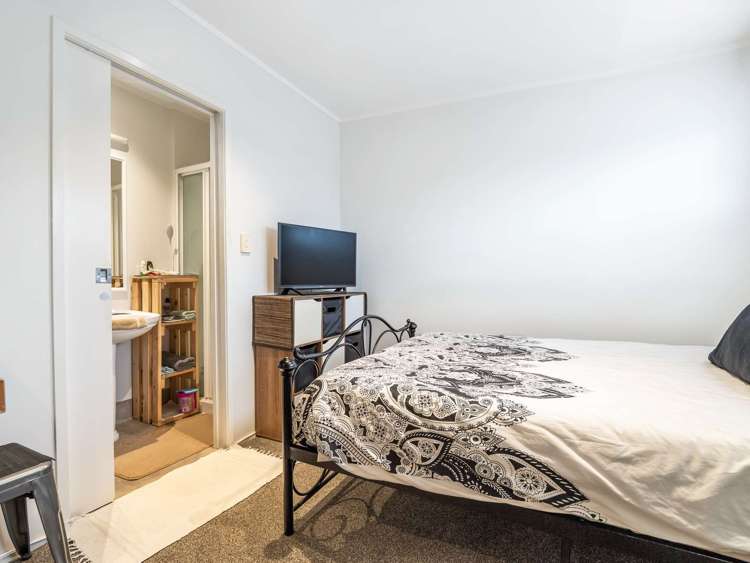 22a/30 Westward Ho Glen Eden_11