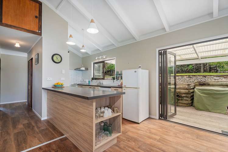 72 Ocean Beach Road Tairua_10