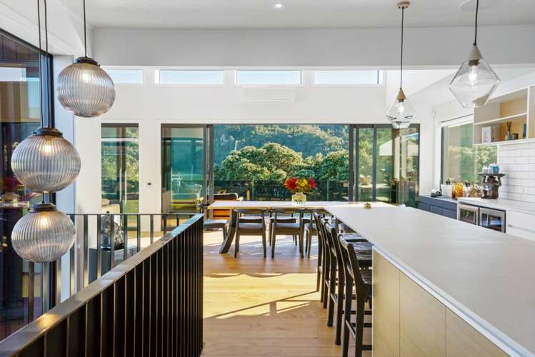 103 Beach Road Whangamata_13