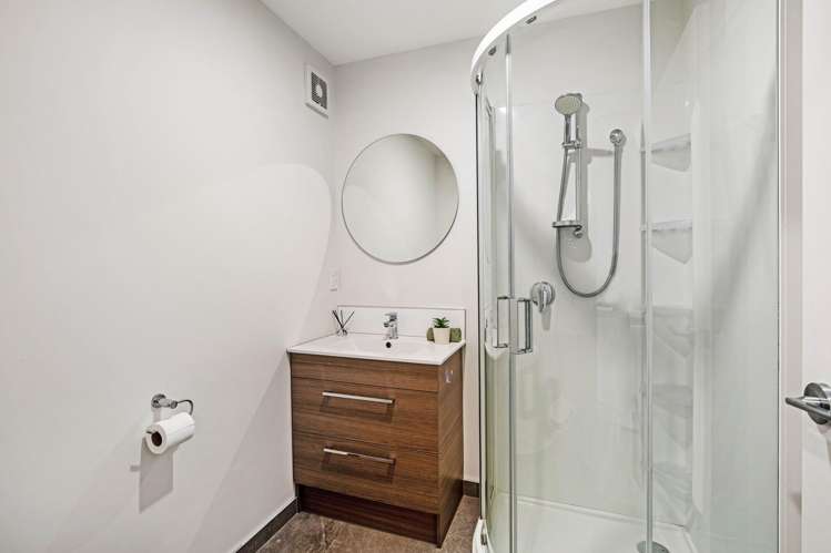 8/142 Leinster Road Merivale_14