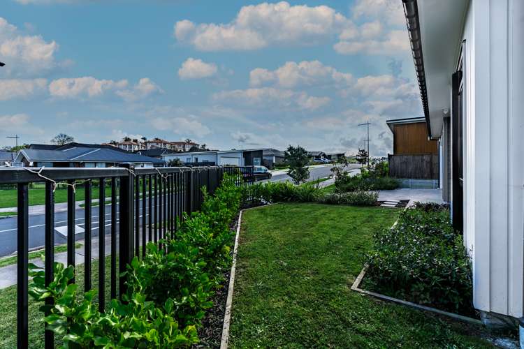 2 Taikura Avenue Red Beach_22