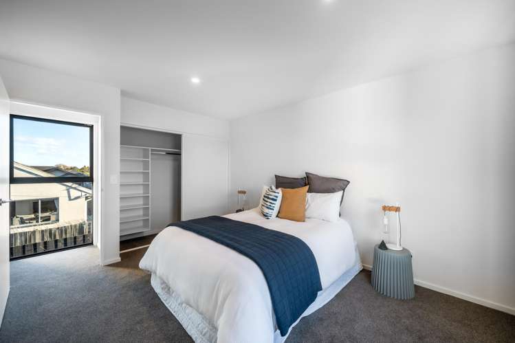 2/3 Humboldt Street Sydenham_19