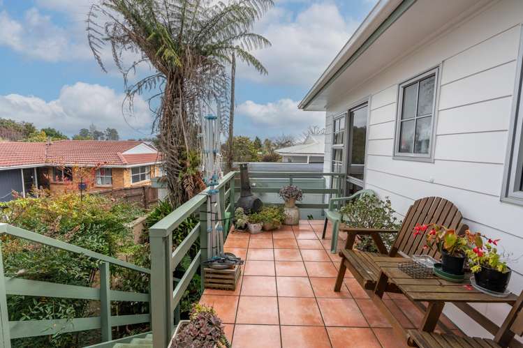 18b Ridgeway Place Glenview_14