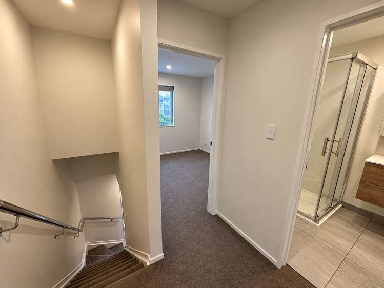 48 Selo Street Glen Eden_13