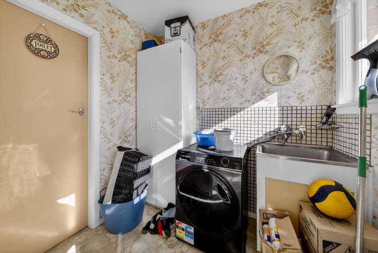 77 Cutts Road Russley_9