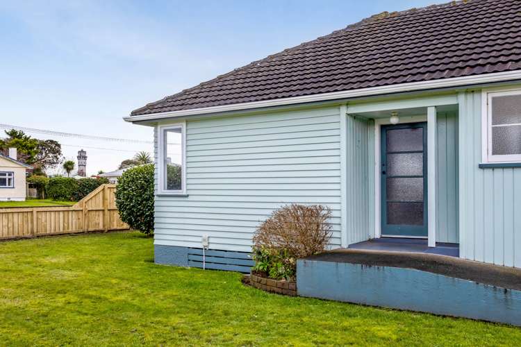 1 Malone Place Hawera_18
