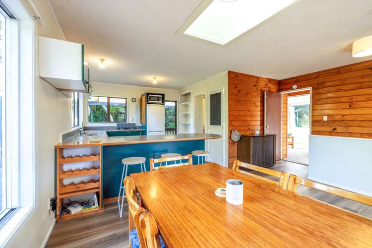 11a Beatty Parade Surfdale_6