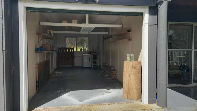 31 Powells Road Cable Bay_18