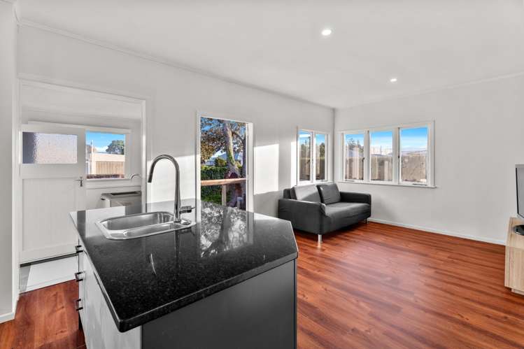 1/1 Freyberg Avenue Papatoetoe_13