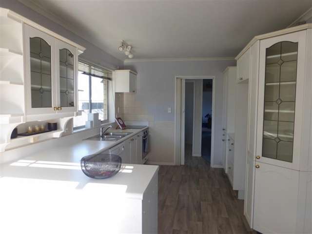 60 Denise Crescent Hornby_1