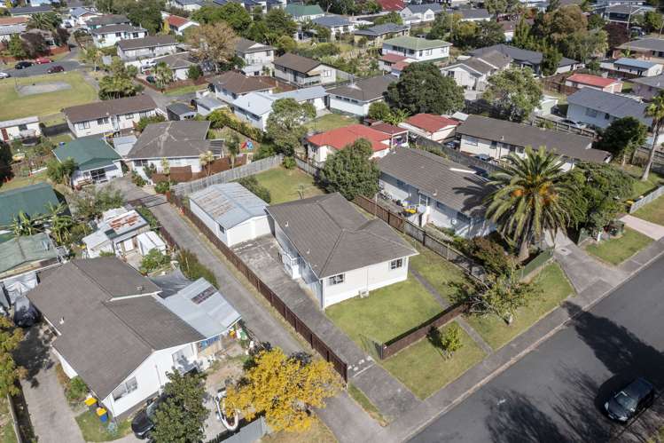 15 Newham Place Henderson_16