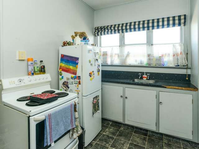 618 Park Road South Akina_4