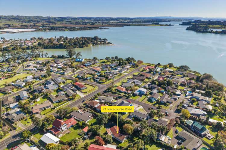 21 Racecourse Road Waiuku_13