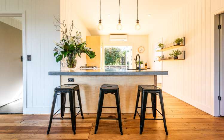 15 Alison Road Surfdale_17