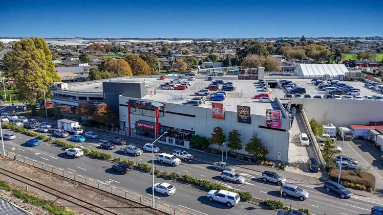 411 Main South Road Hornby_9