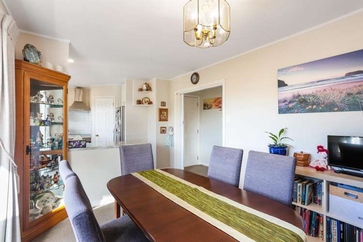 54 Evans Road Glen Eden_9