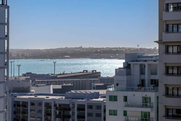 7d/50 Eden Crescent Auckland Central_15