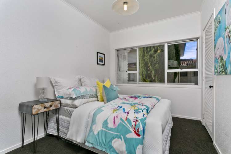 65 Churchill Road Murrays Bay_15