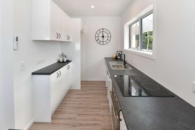 1/70 Florence Avenue Orewa_9