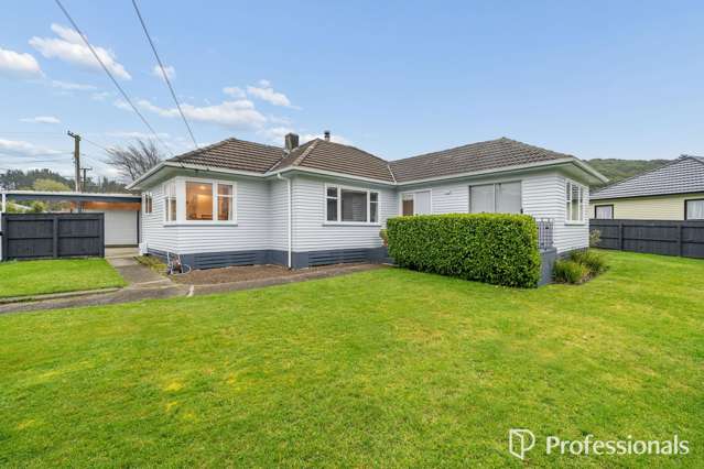 Light, Bright & Spacious Family Living