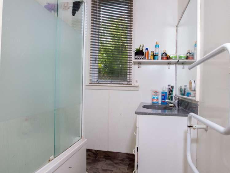 3 Lasque Place Glen Eden_8