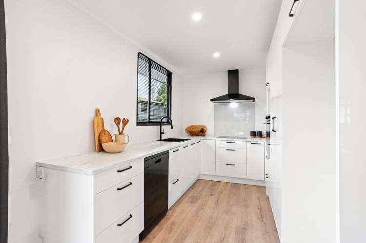 2/74 Parrs Cross Road Henderson_8