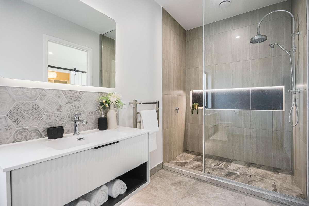 106 Metoriti Crescent_5