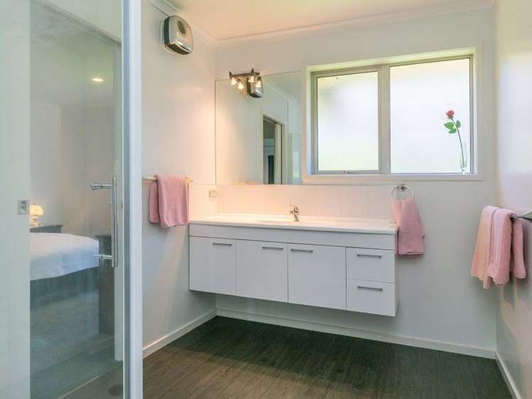 1 Easthaven Place Redwoodtown_11